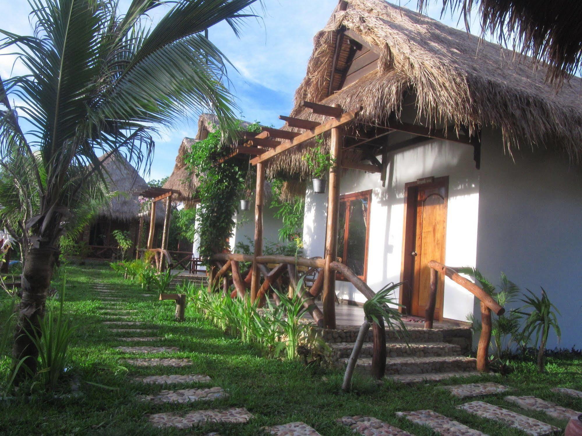 Darica Resort Kep Bagian luar foto
